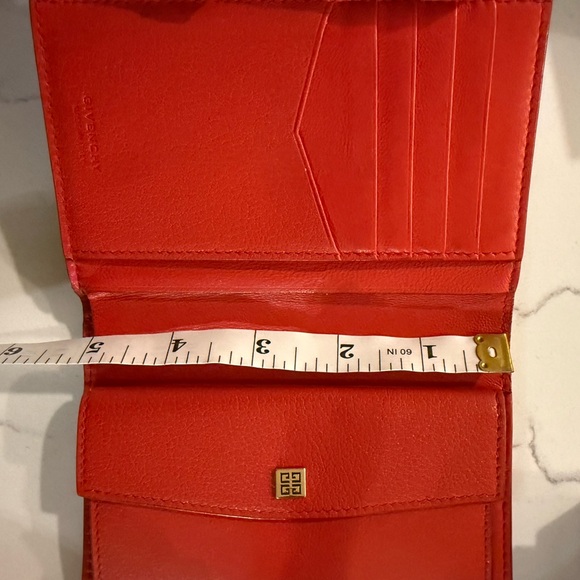 Givenchy GV3 Medium Wallet Light Red, 100% Goat Leather - Picture 10 of 10